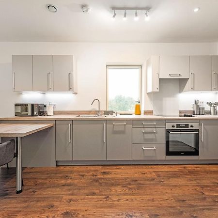 Stayo Apartments Barking Wharf Londra Dış mekan fotoğraf