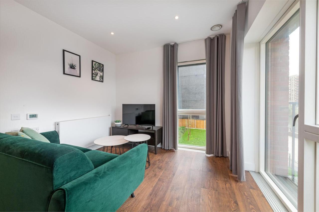 Stayo Apartments Barking Wharf Londra Dış mekan fotoğraf