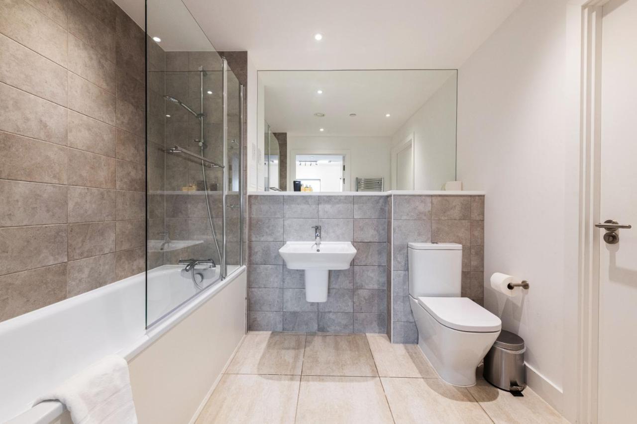 Stayo Apartments Barking Wharf Londra Dış mekan fotoğraf